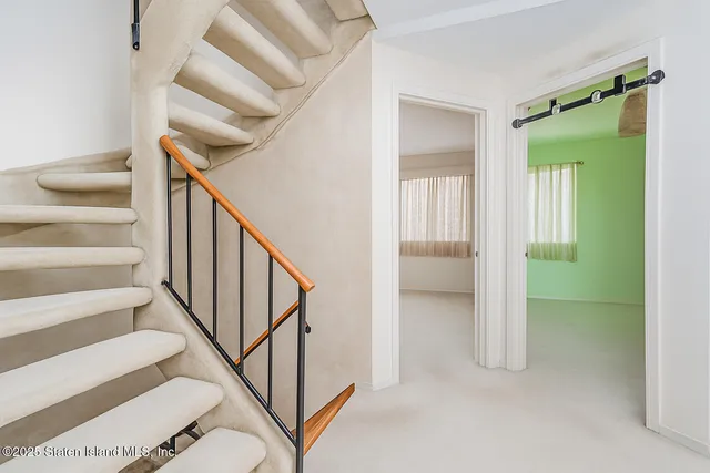 $724,999 | 41 Wolcott Avenue | Annadale