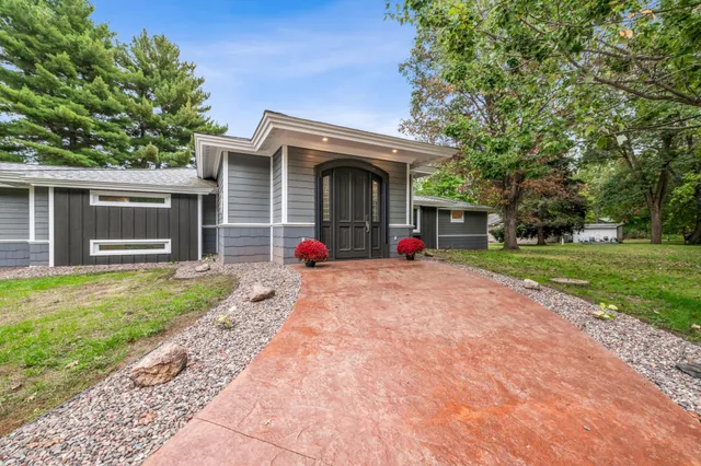 $995,000 | 7277 Northshore Drive, Siren, WI 54872