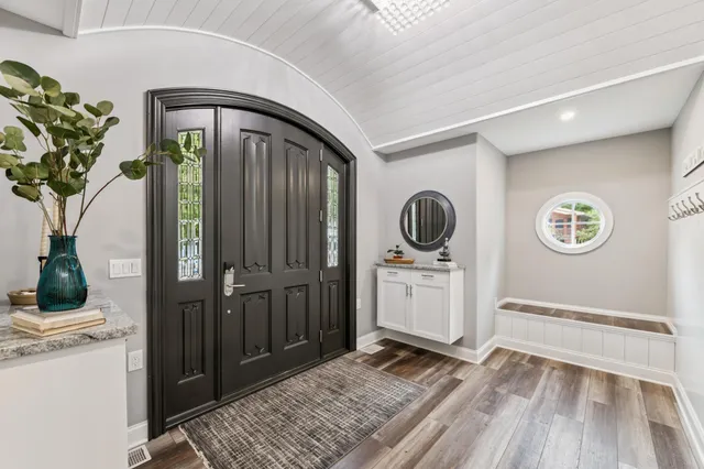 $995,000 | 7277 Northshore Drive, Siren, WI 54872