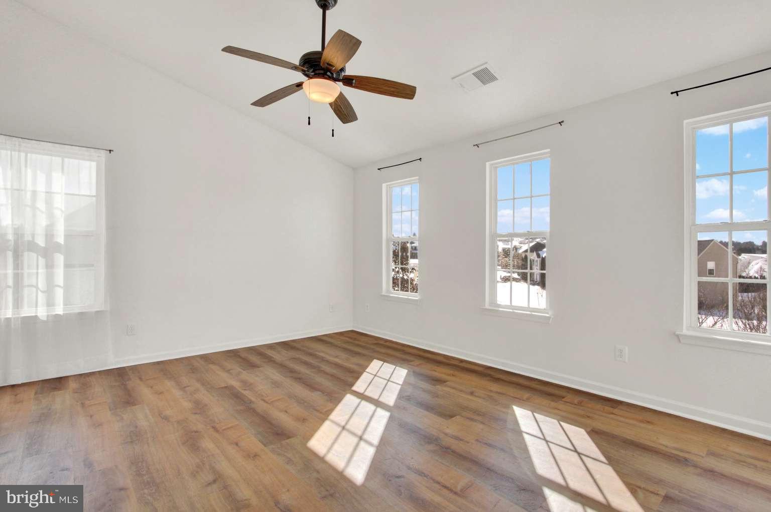 2040 Waterfall Drive Hanover, PA 17331 - Photo 12 of 25