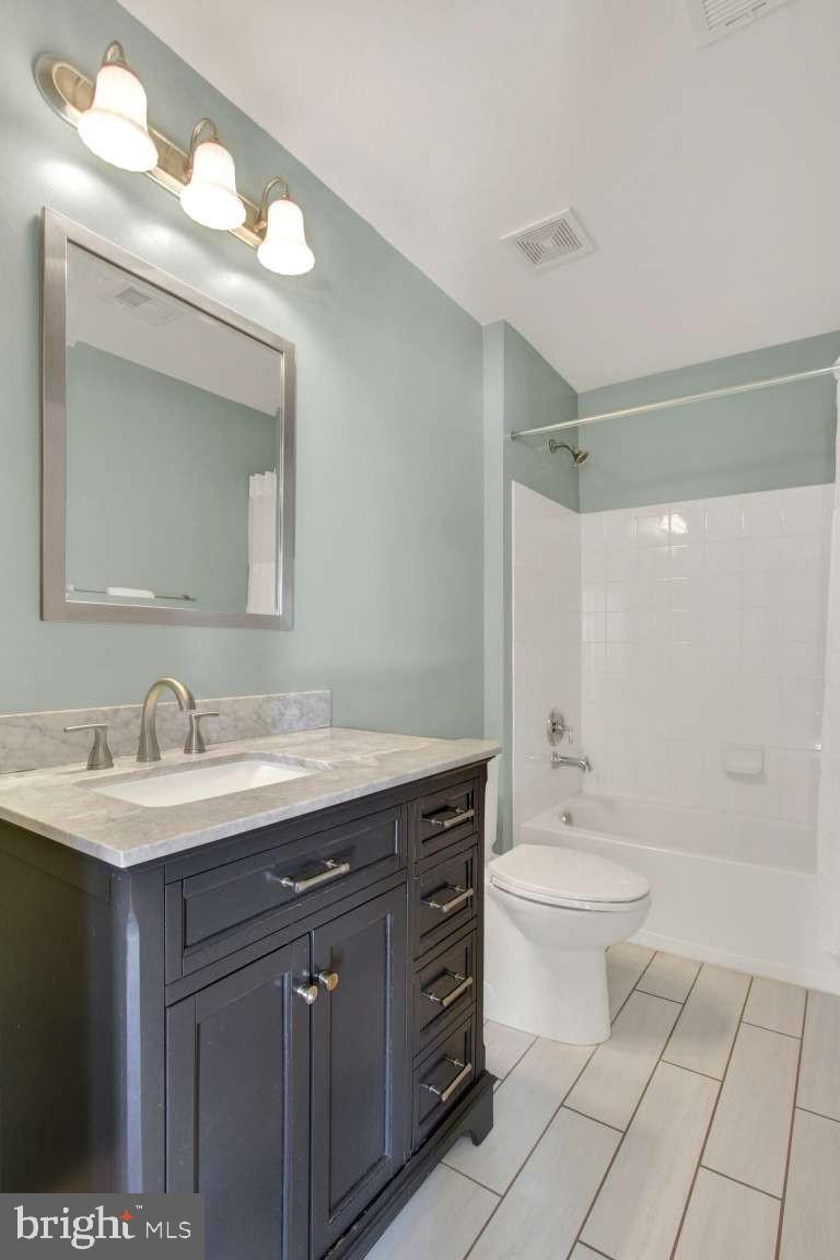 2040 Waterfall Drive Hanover, PA 17331 - Photo 16 of 25