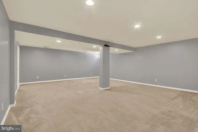 $489,000 | 2040 Waterfall Drive, Hanover, PA 17331