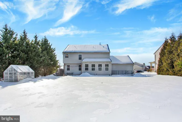 $489,000 | 2040 Waterfall Drive, Hanover, PA 17331