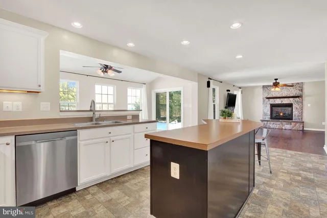 $489,000 | 2040 Waterfall Drive, Hanover, PA 17331