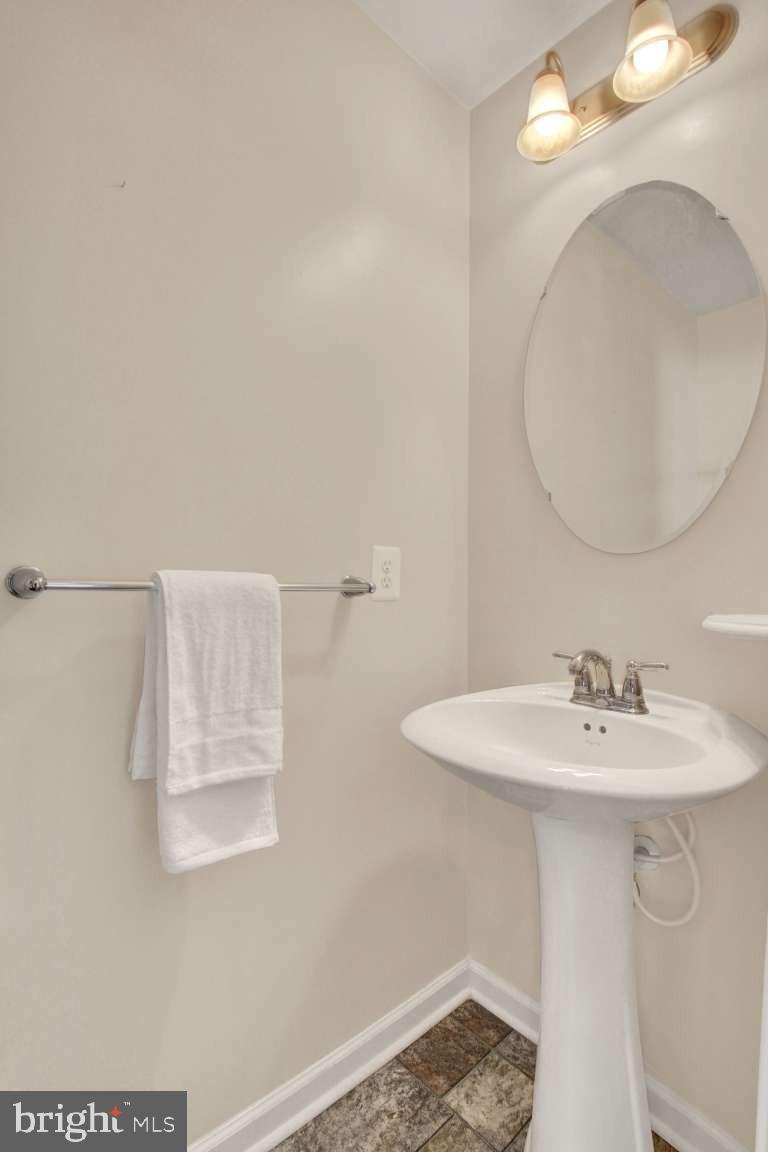 2040 Waterfall Drive Hanover, PA 17331 - Photo 7 of 25