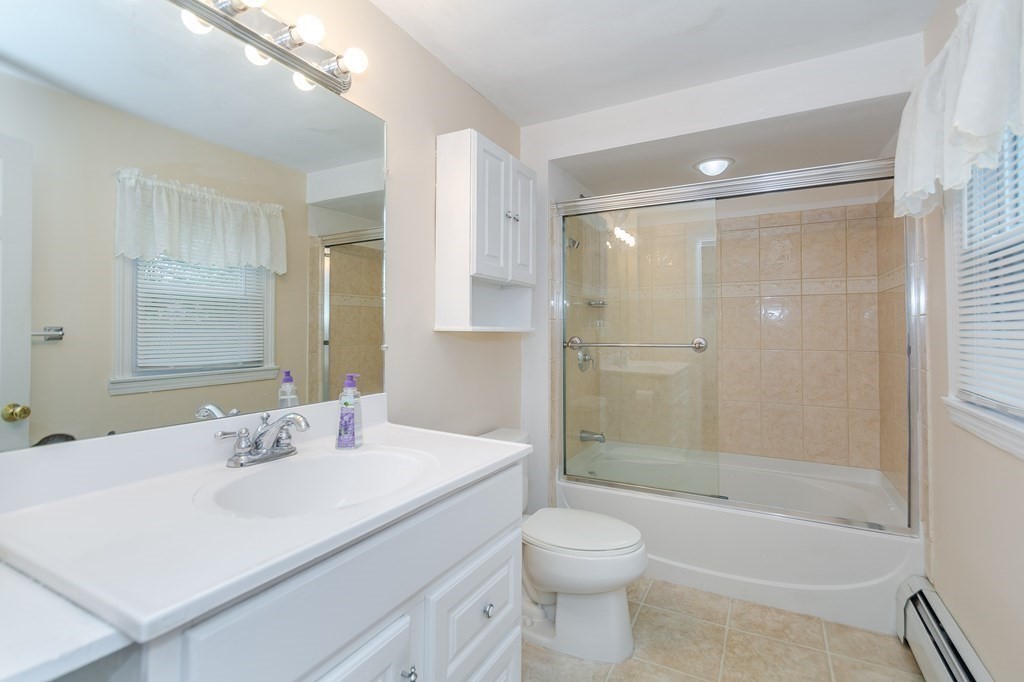 27 West Meadow Road Lowell, MA 01854 - Photo 15 of 32
