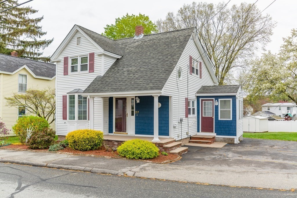 27 West Meadow Road Lowell, MA 01854 - Photo 2 of 32
