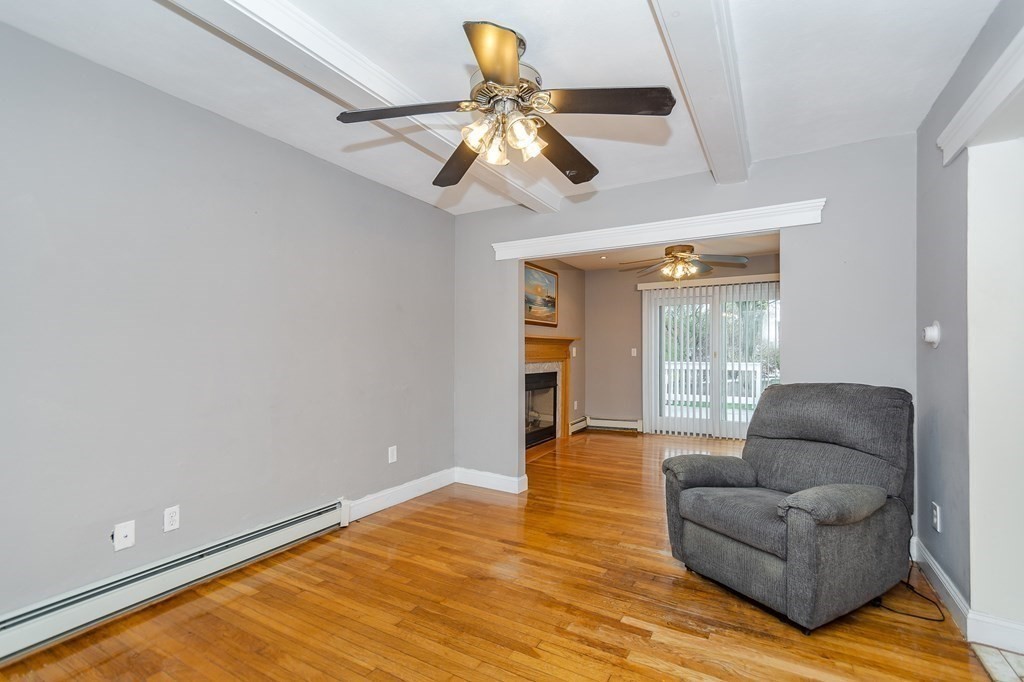 27 West Meadow Road Lowell, MA 01854 - Photo 5 of 32