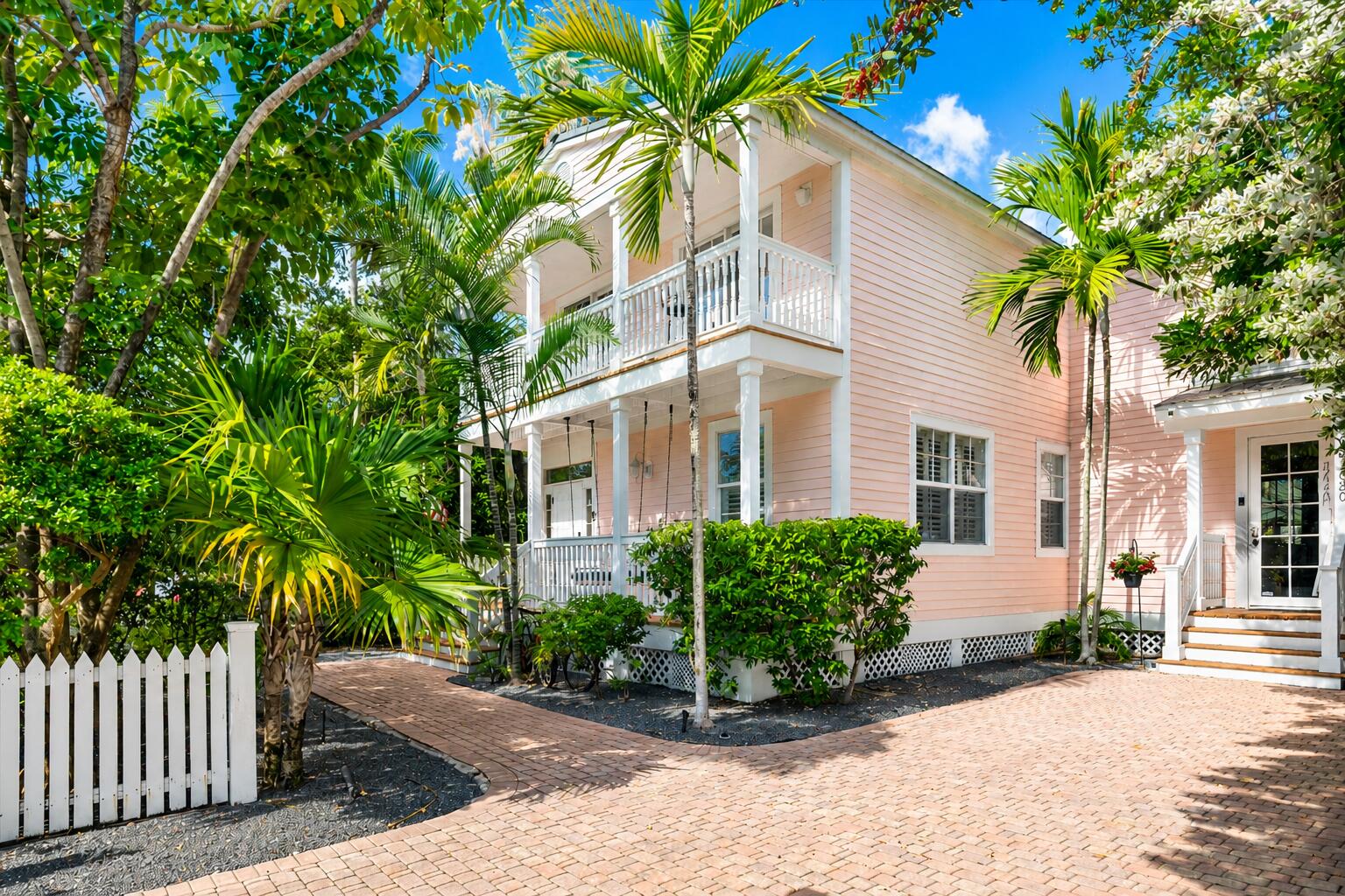 1030 Sandys Way Key West, FL 33040 - Photo 2 of 16 Front of house