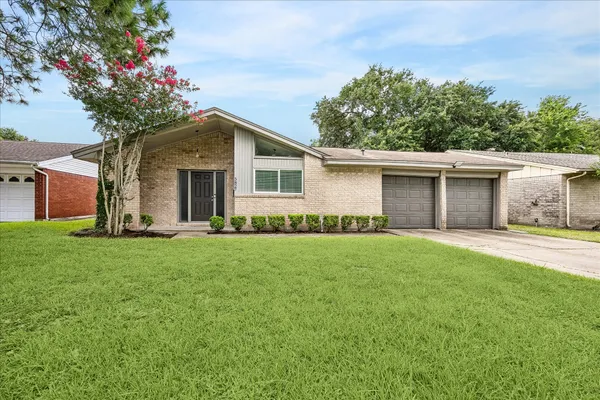 $2,200 | 5827 Southminster Drive, Houston, TX 77035
