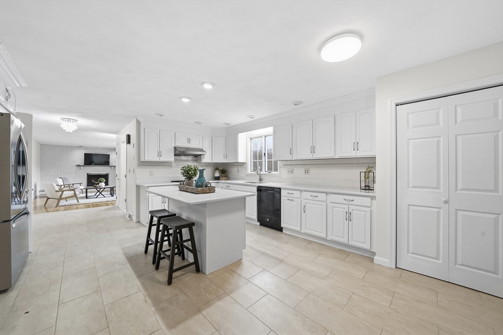 45 Grove Street Lexington, MA 02420 - Photo 10 of 42