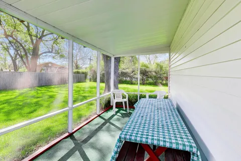 $425,000 | 1719 Verde Drive, Mount Prospect, IL 60056