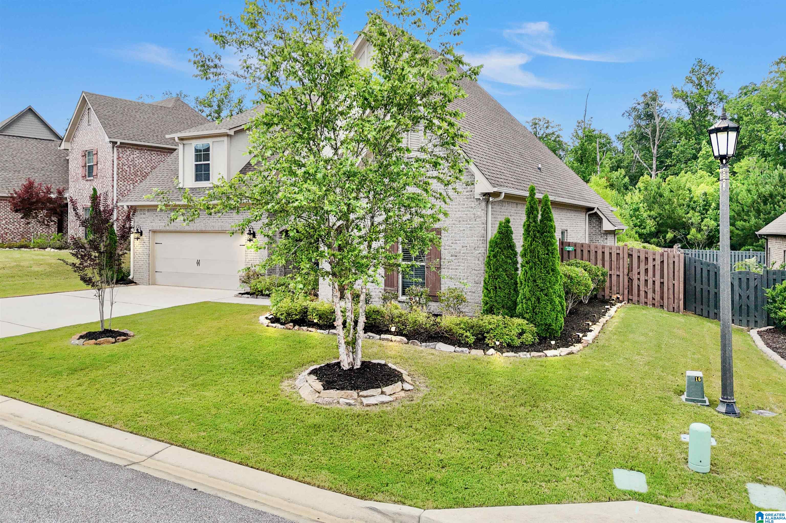 350 Strathaven Circle Pelham, AL 35124 - Photo 2 of 45