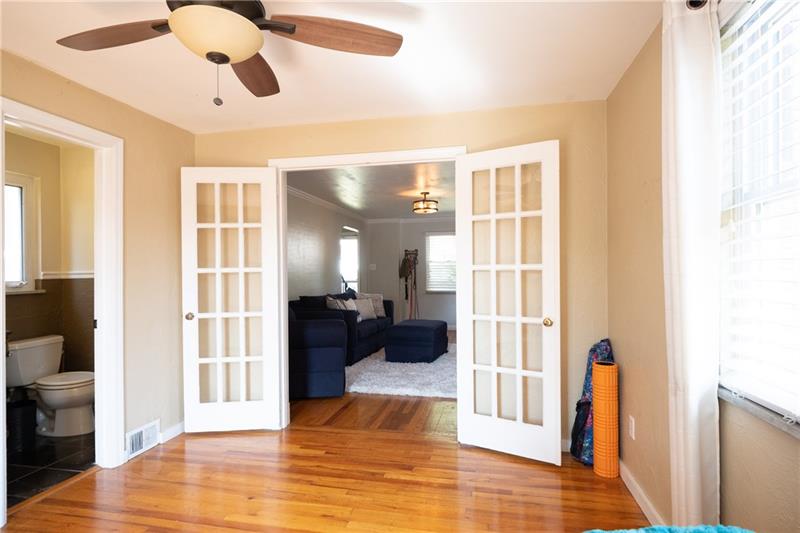2043 Brookfield Road Pittsburgh, PA 15243 - Photo 4 of 23