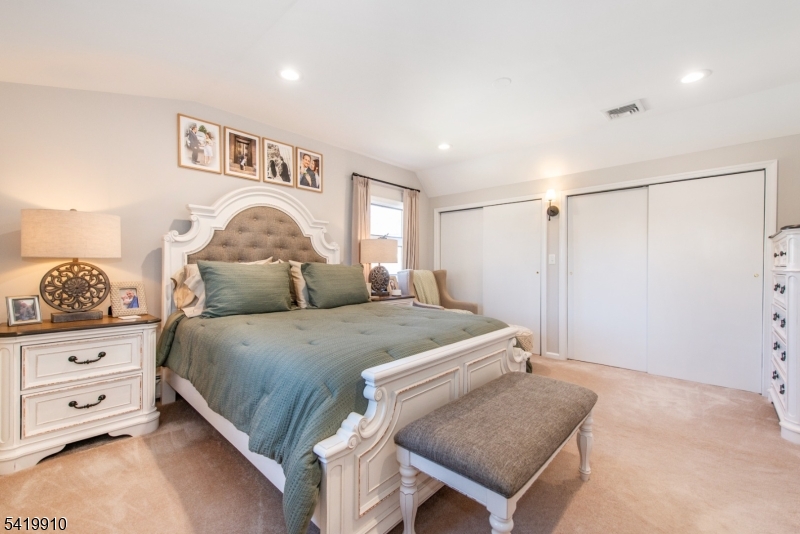 219 Linden Road Wayne, NJ 07470 - Photo 14 of 32