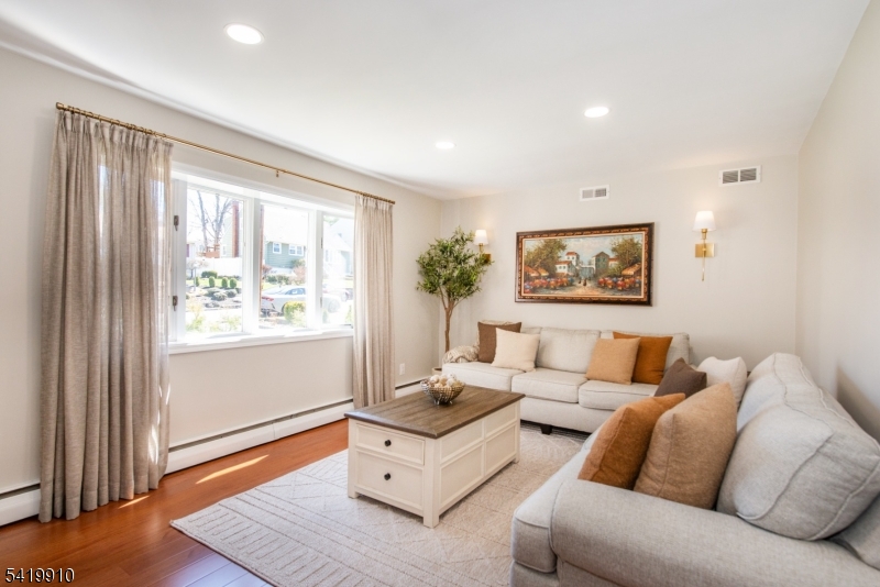 219 Linden Road Wayne, NJ 07470 - Photo 2 of 32