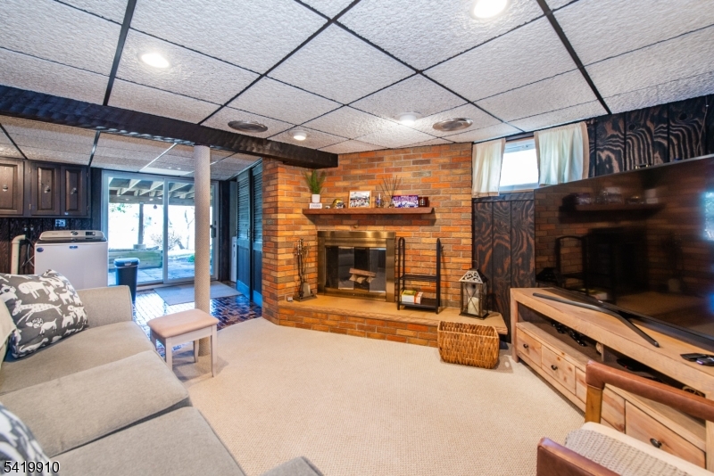 219 Linden Road Wayne, NJ 07470 - Photo 22 of 32