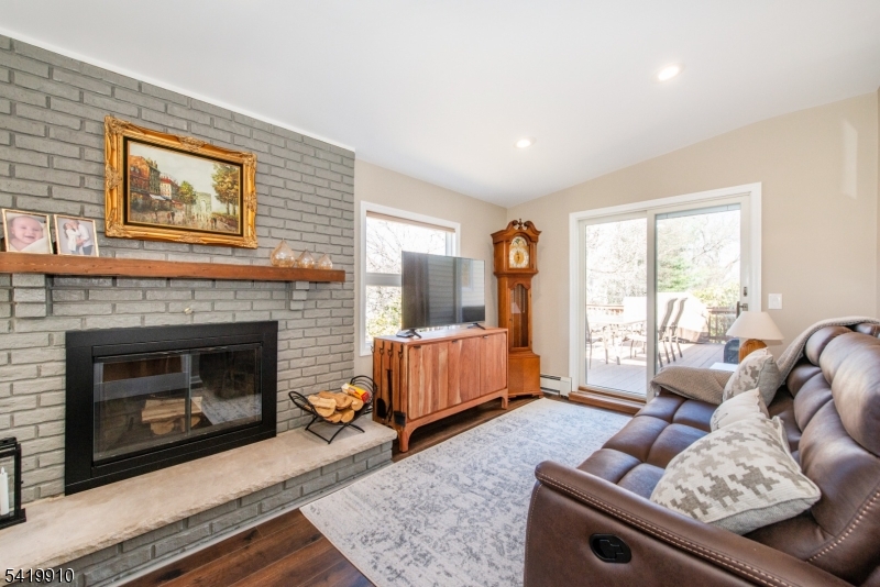 219 Linden Road Wayne, NJ 07470 - Photo 9 of 32