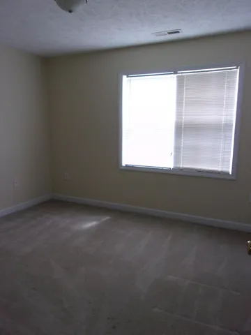 $2,000 | 1095 Magnolia Drive, Aberdeen, NC 28315