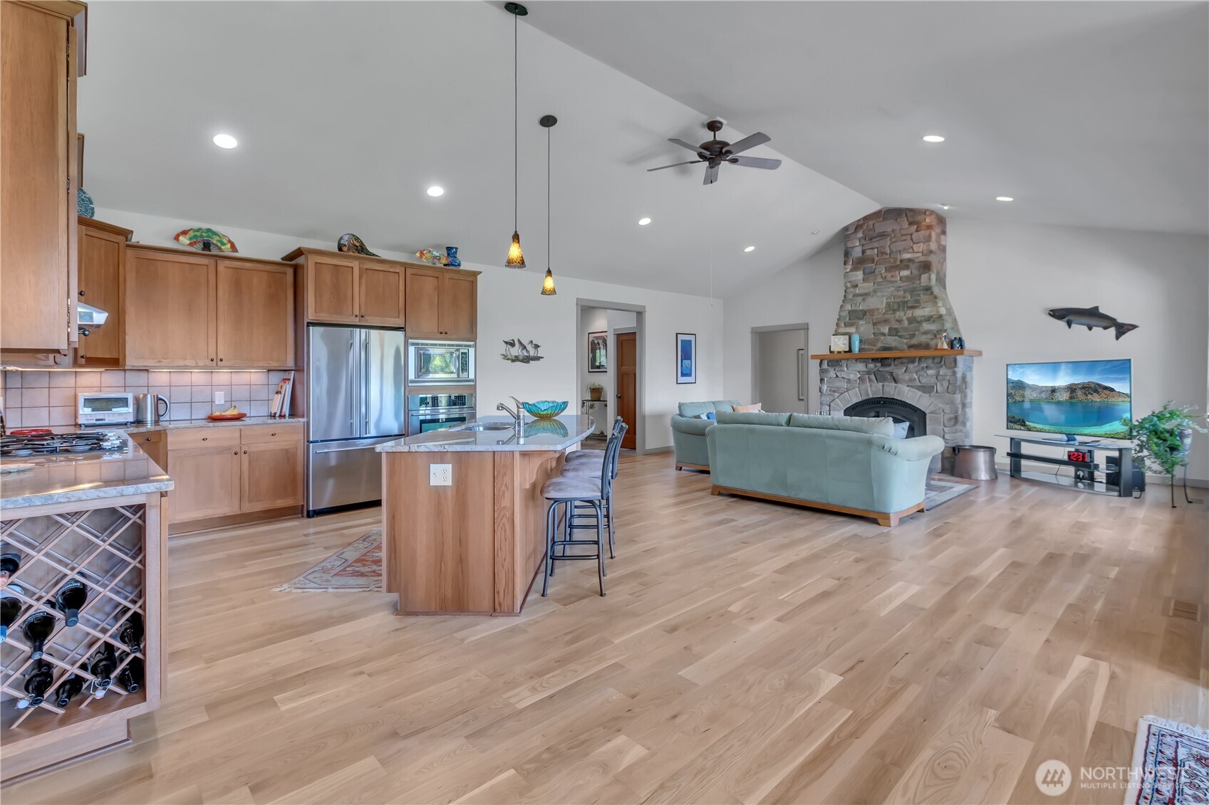 23506 Seatter Road Northeast Kingston, WA 98346 - Photo 11 of 40