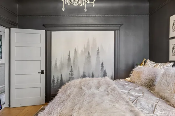 a close view of sink