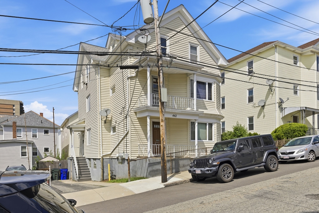 442 Hope Street Fall River, MA 02721 - Photo 2 of 34