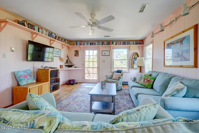 $659,000 | 203 Empie Avenue, Topsail Beach, NC 28445