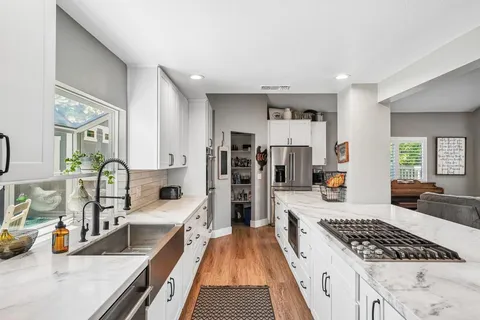 $899,000 | 1602 Tonia Court, Riverside, CA 92506
