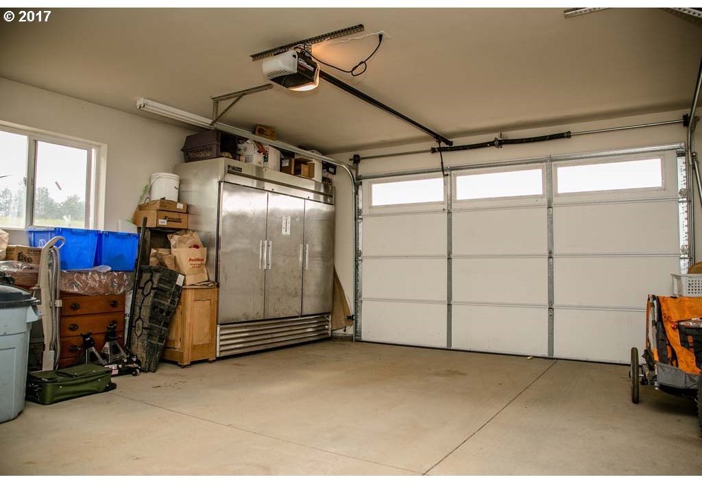 79294 Dufur Valley Road Dufur, OR 97021 - Photo 29 of 32 Gallery Image 29