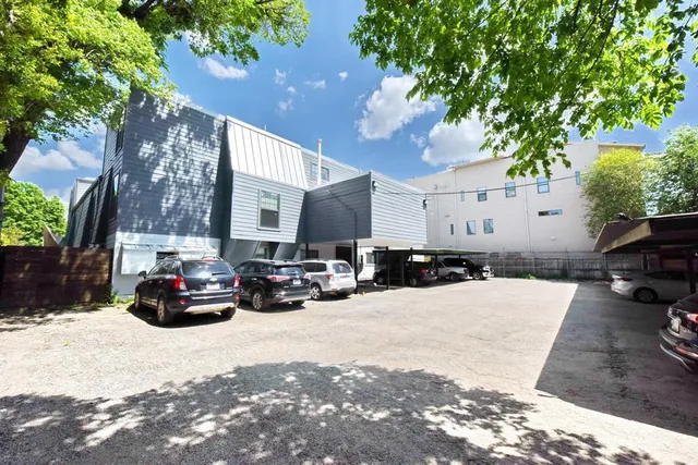 a view of a back yard of the house