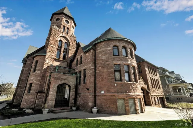 $255,000 | 233 Richmond Avenue, Unit 3, Buffalo, NY 14222