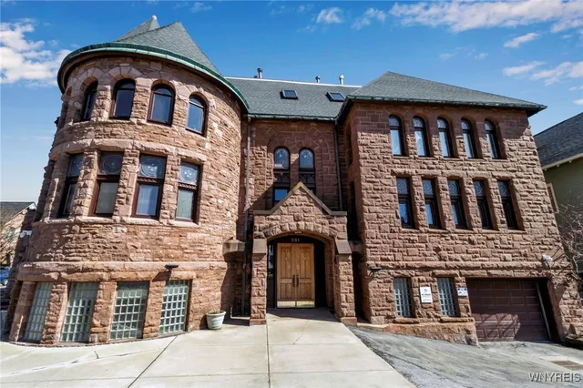 $255,000 | 233 Richmond Avenue, Unit 3, Buffalo, NY 14222