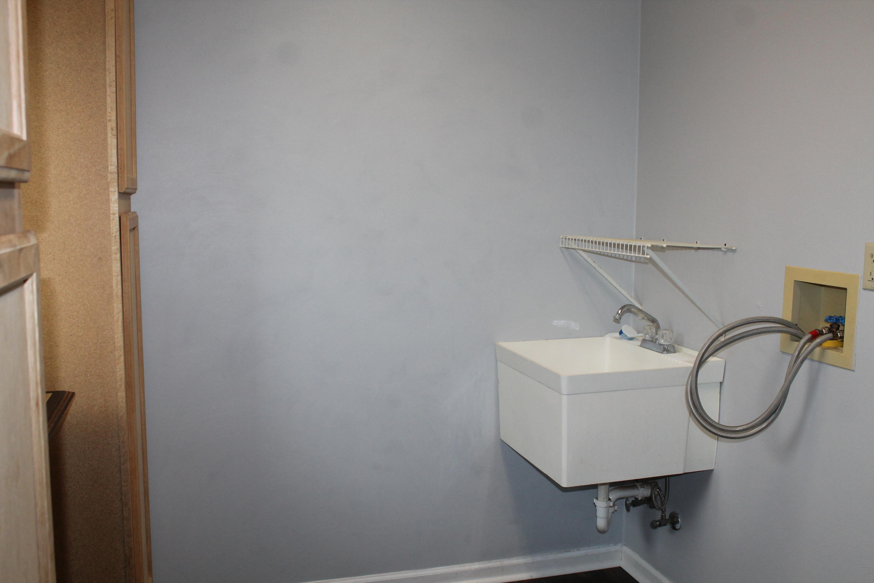 101 Aftons Meadow Road Vinton, VA 24179 - Photo 29 of 55 a bathroom with a sink and a mirror