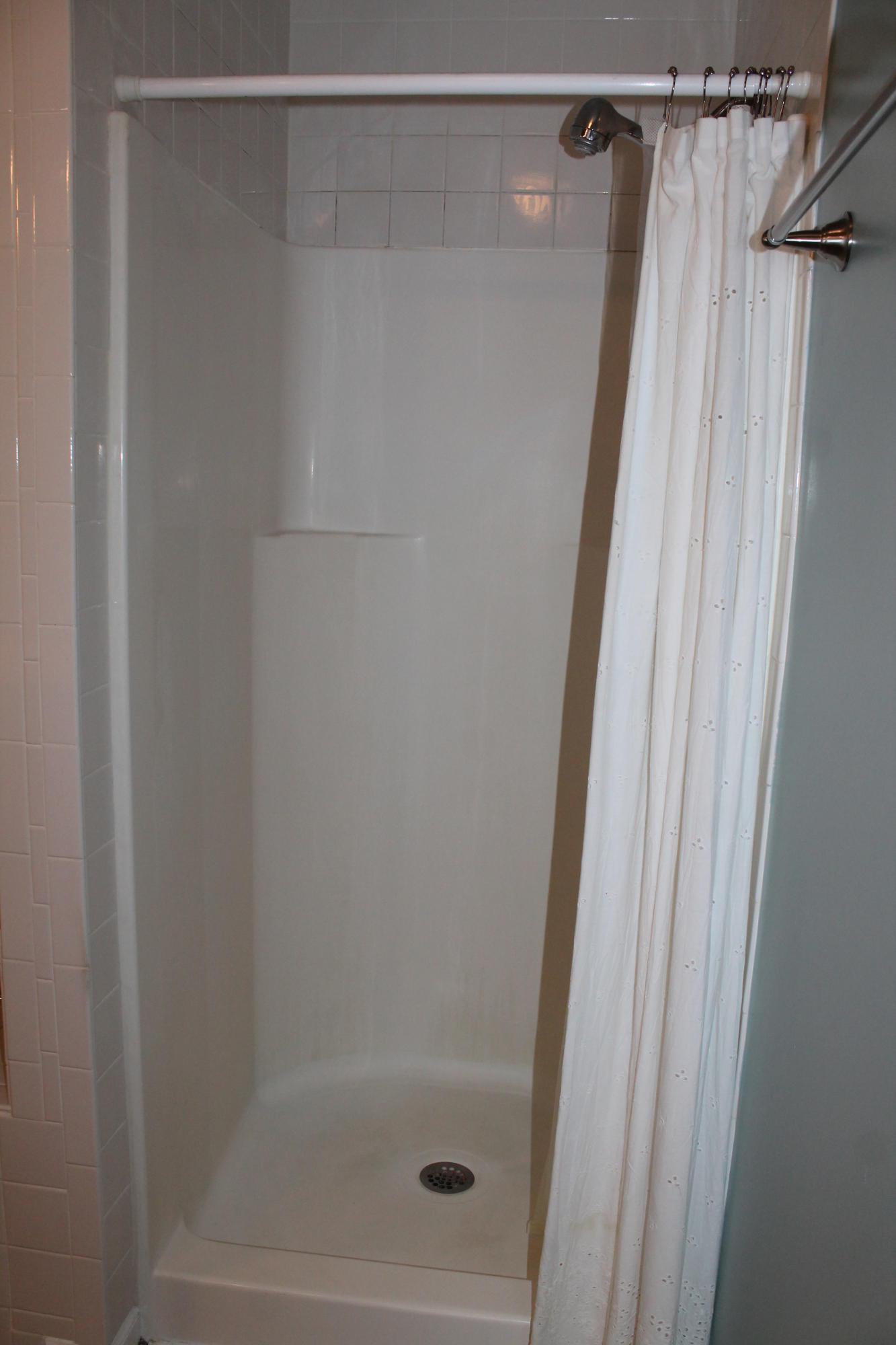 101 Aftons Meadow Road Vinton, VA 24179 - Photo 36 of 55 a bathroom with a glass shower door
