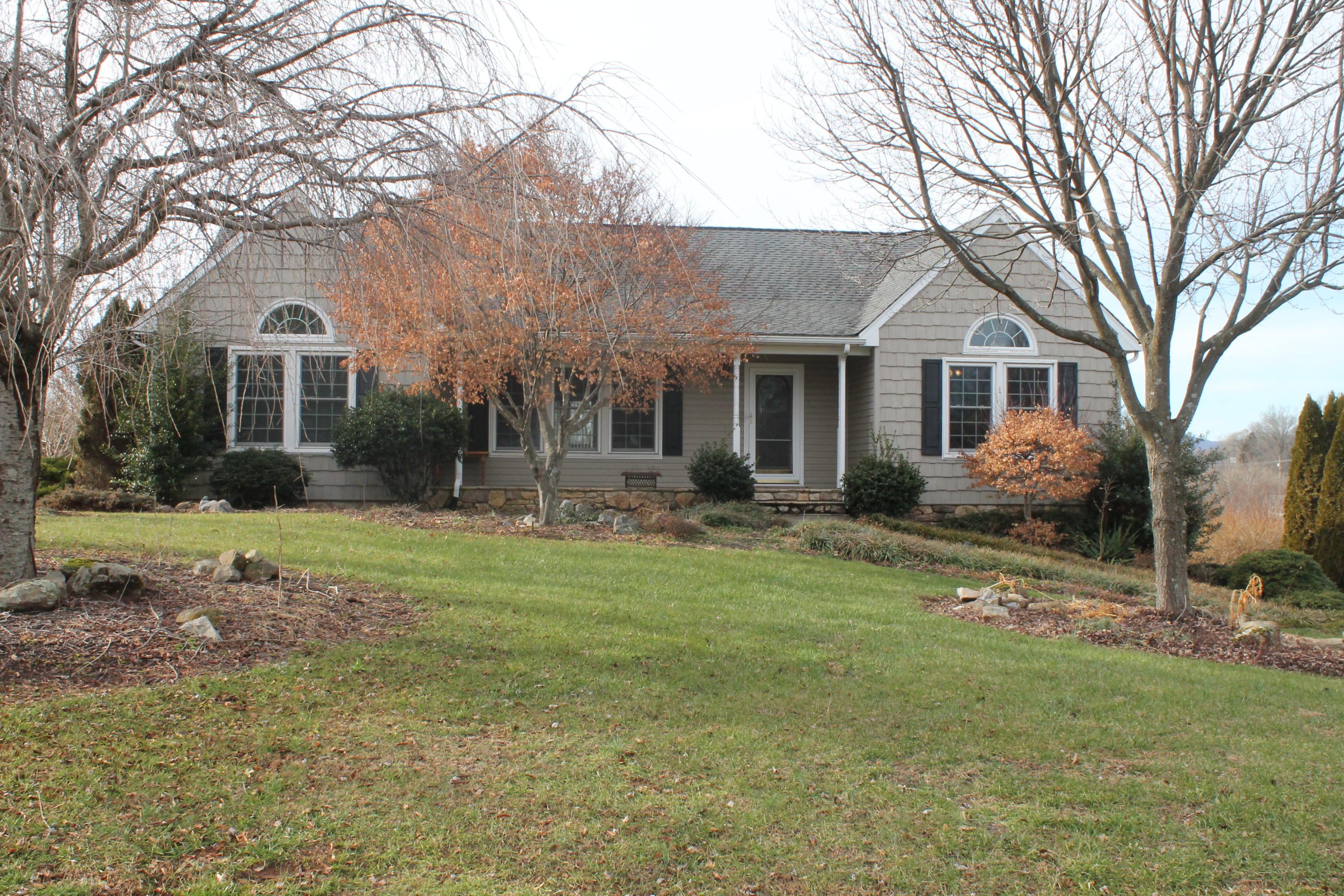 101 Aftons Meadow Road Vinton, VA 24179 - Photo 55 of 55 a front view of house with yard and green space
