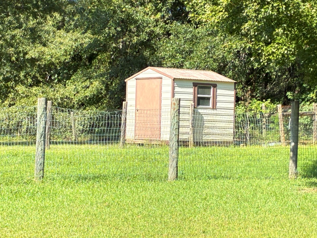 1602 County Road 50 Abbeville, AL 36310 - Photo 51 of 61 Chicken house