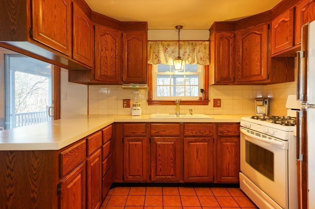 69 Priest Street Hudson, MA 01749 - Photo 19 of 34 Gallery Image 19