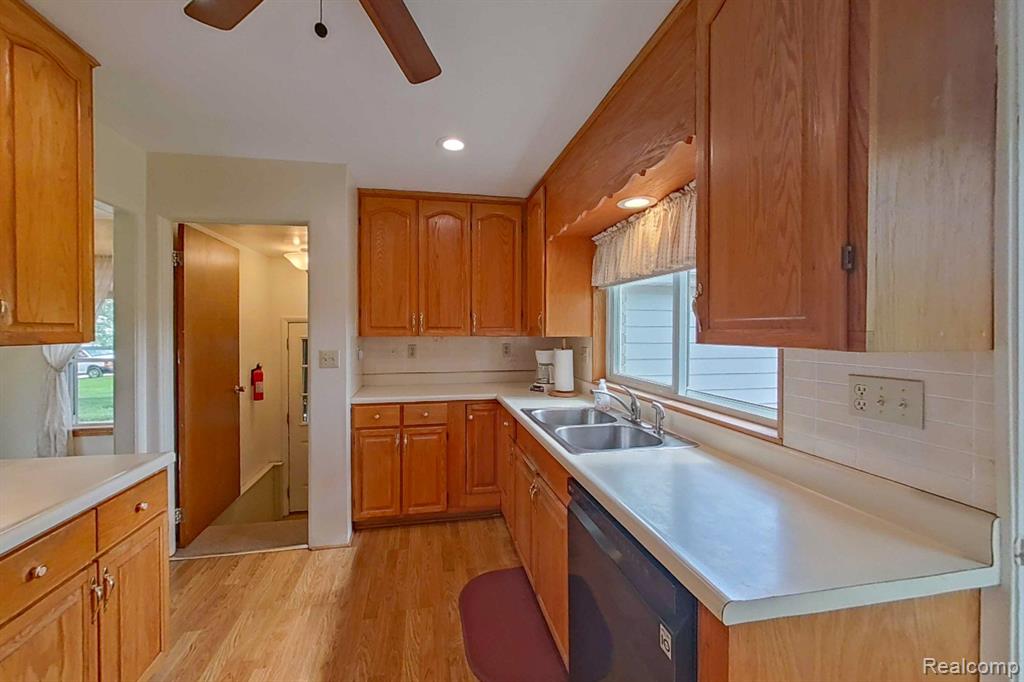12463 Odell Road Linden, MI 48451 - Photo 13 of 43