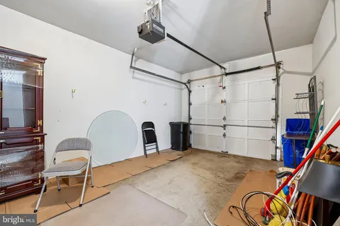 $750,000 | 5823 Linden Square Court, Unit 52, Rockville, MD 20852