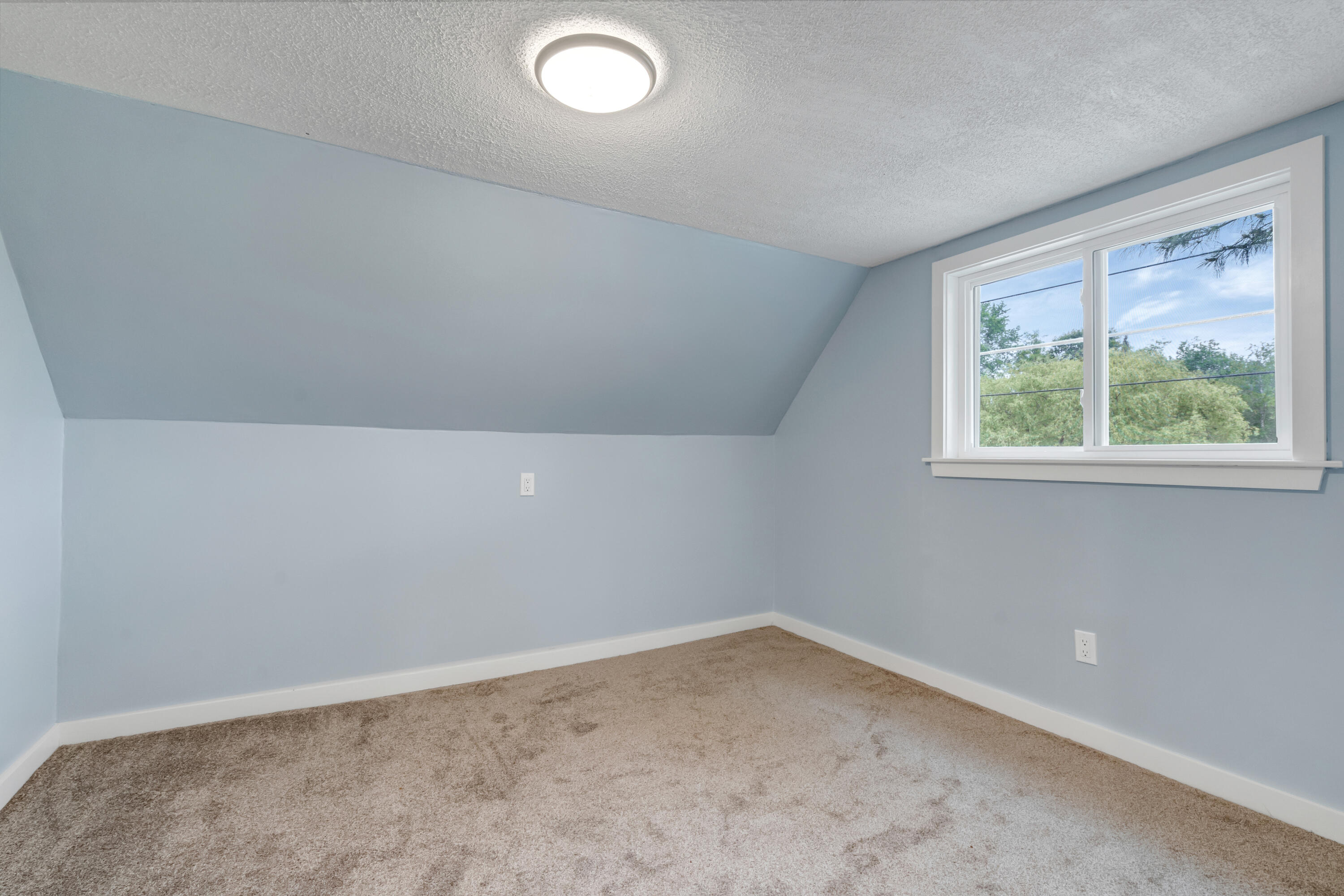 1618 Hotel Road Auburn, ME 04210 - Photo 18 of 32 DSC05146