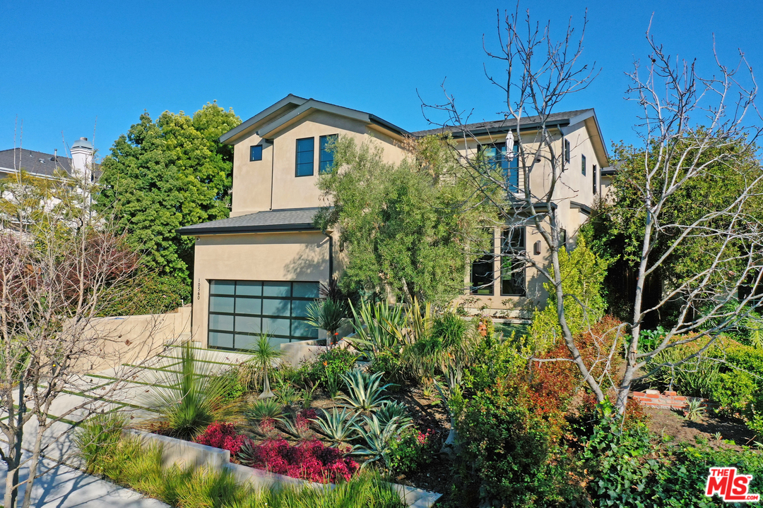 10560 Rountree Road Los Angeles, CA 90064 - Photo 1 of 32 Gallery Image 1