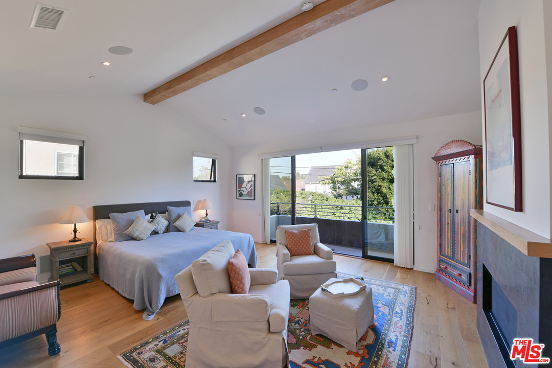10560 Rountree Road Los Angeles, CA 90064 - Photo 16 of 32 Gallery Image 16