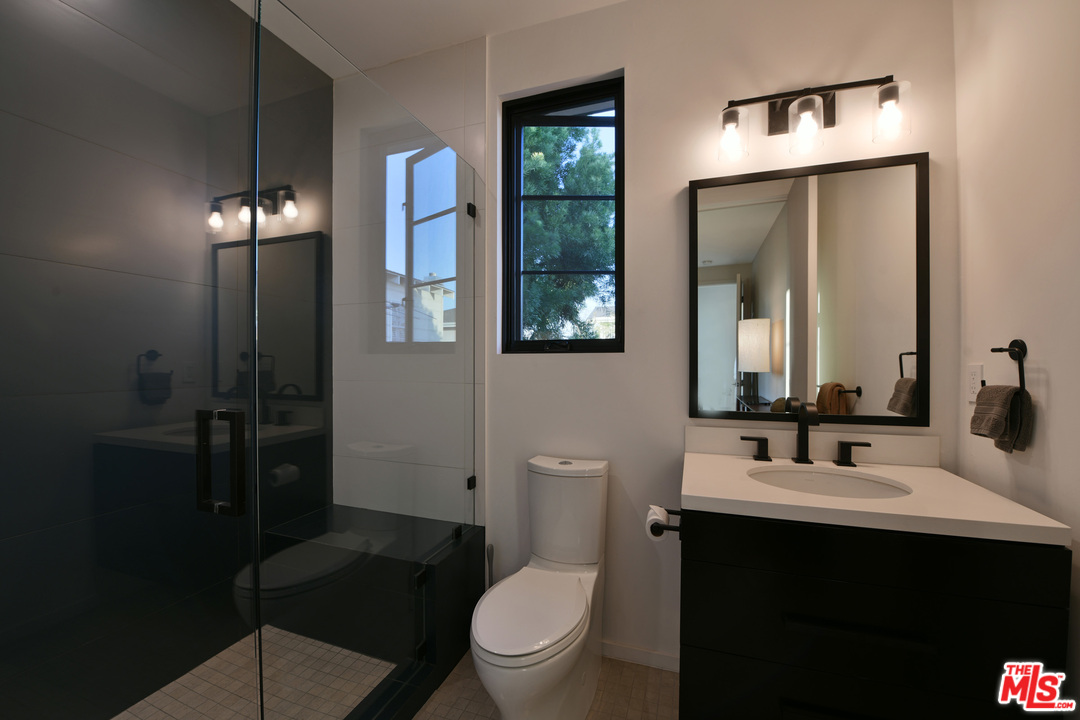 10560 Rountree Road Los Angeles, CA 90064 - Photo 26 of 32 Gallery Image 26