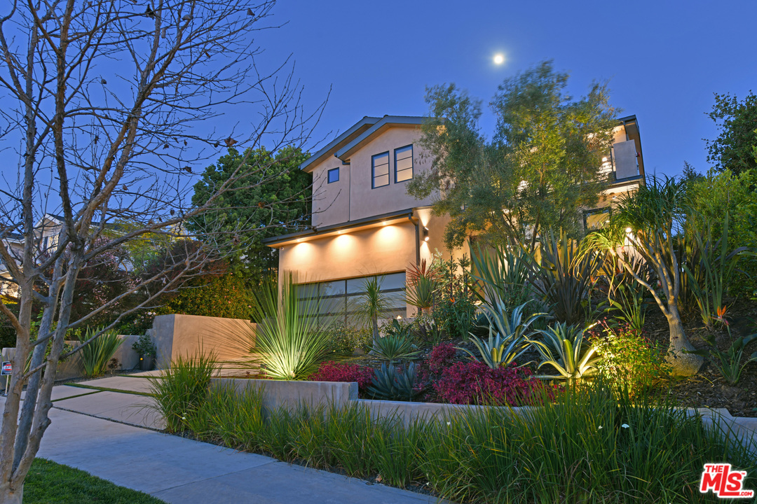10560 Rountree Road Los Angeles, CA 90064 - Photo 30 of 32 Gallery Image 30