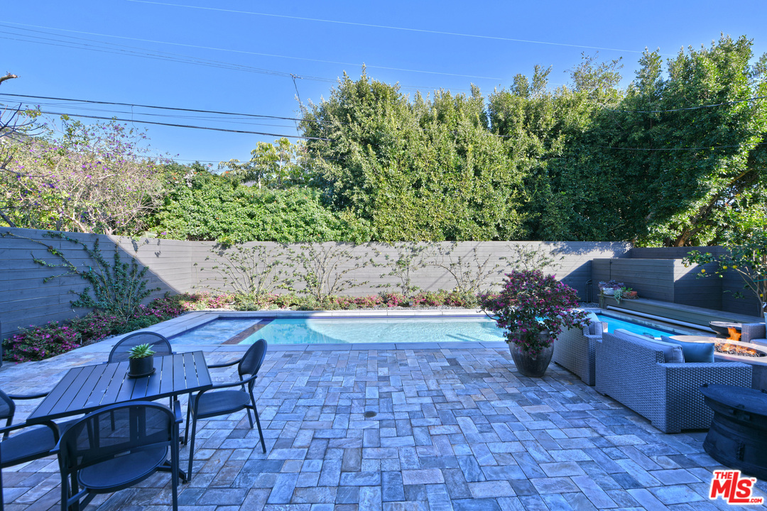 10560 Rountree Road Los Angeles, CA 90064 - Photo 10 of 32 Gallery Image 10