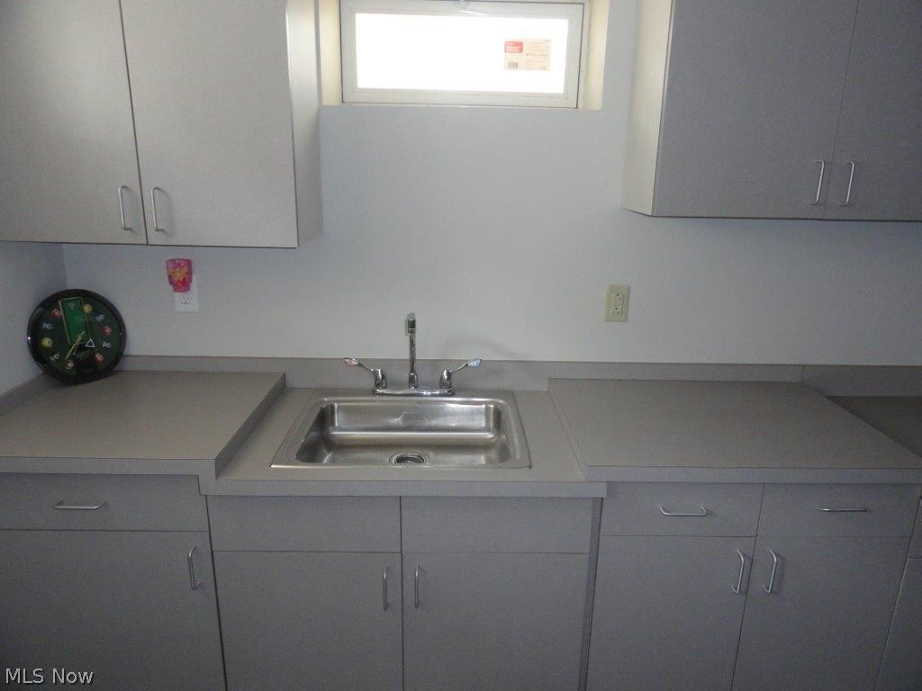 6406 Monmouth Road Parma, OH 44129 - Photo 18 of 25