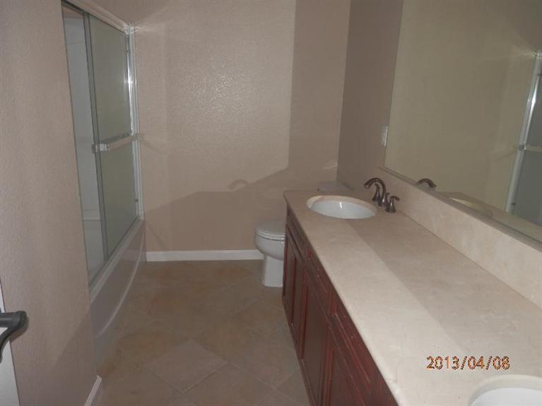 2183 North Thompson Avenue Reedley, CA 93654 - Photo 14 of 16 Gallery Image 14