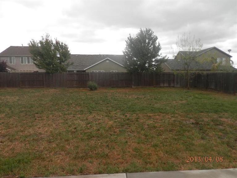 2183 North Thompson Avenue Reedley, CA 93654 - Photo 8 of 16 Gallery Image 8