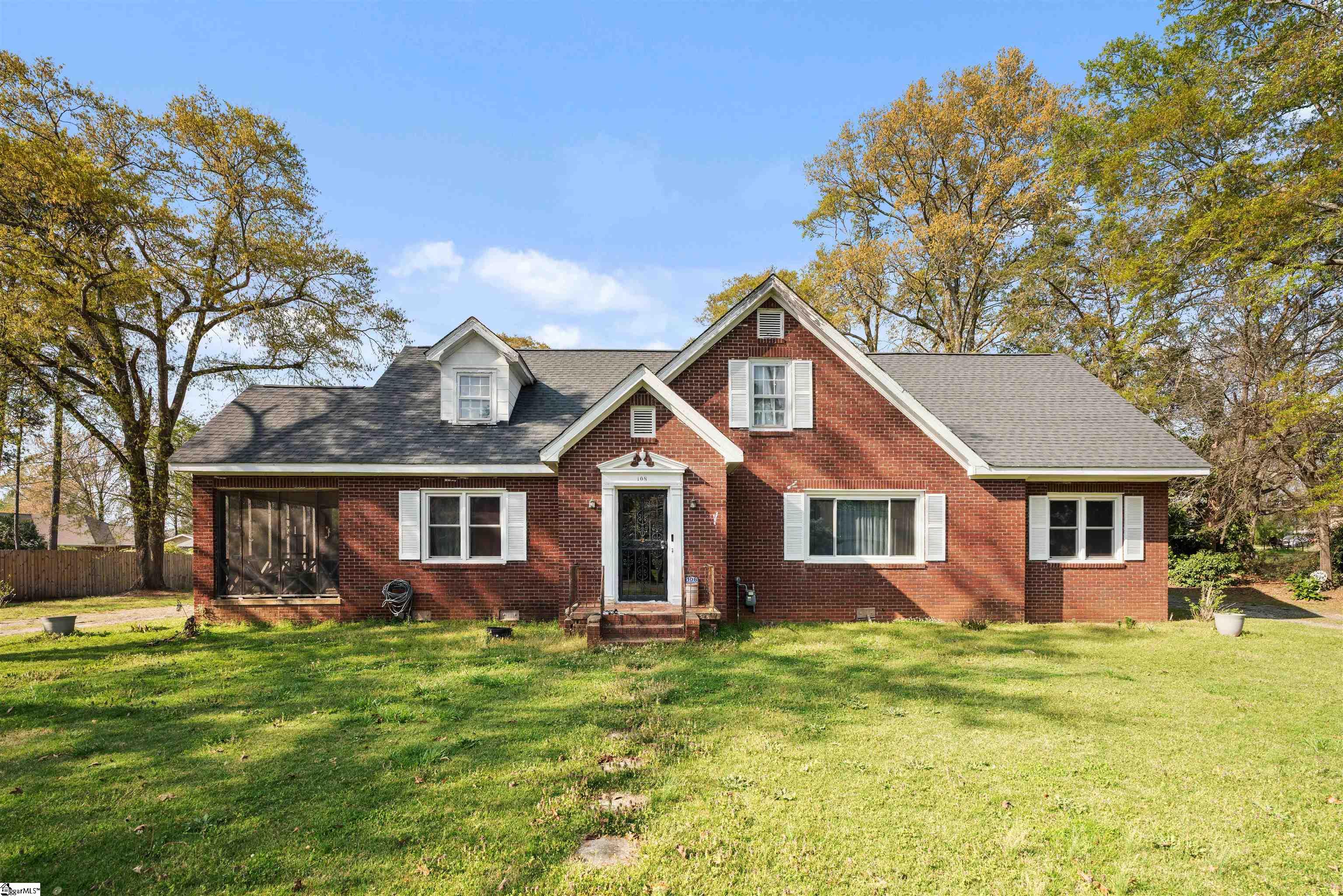 108 West Hampton Avenue Honea Path, SC 29654 - Photo 1 of 34