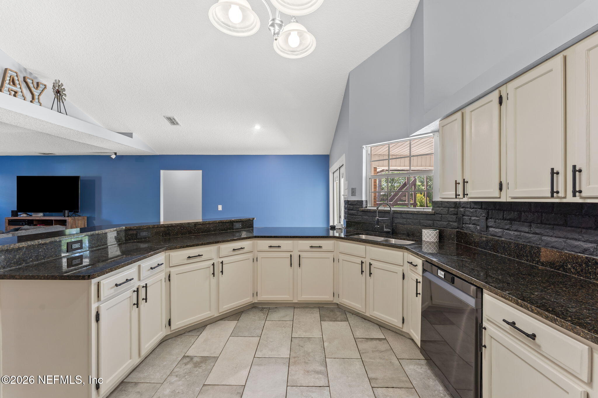 1565 Chain Fern Way Fleming Island, FL 32003 - Photo 10 of 32 13-web-or-mls-DSC03214